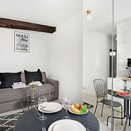 Lovely In The Heart Of The Marais Paris